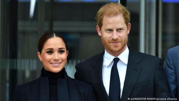 Paparazi persiguen a Enrique y Meghan y casi causan tragedia