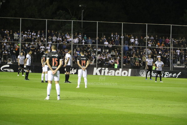 Versus / La cantidad de entradas que dará Libertad a Olimpia en el clásico blanco y negro en La Huerta