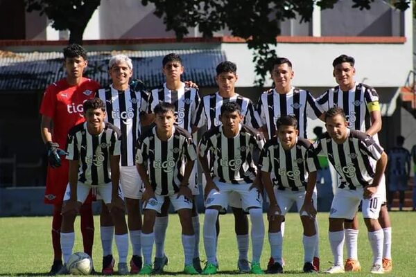 Gumarelos comandan la Sub 18 - Libertad - ABC Color