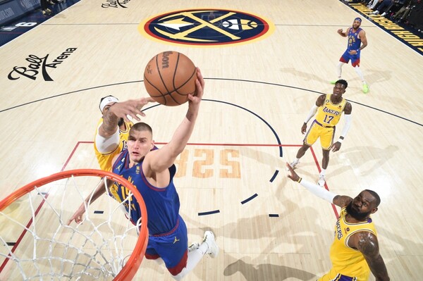Diario HOY | Los Nuggets de Jokic se adelantan en final del Oeste