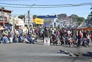 Imputarán a 14 personas detenidas durante despeje de Avda. Eusebio Ayala - Policiales - ABC Color