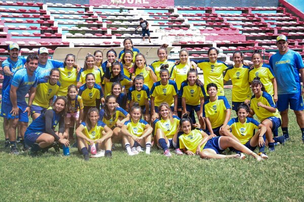 Plantel femenino de Luqueño denuncia “falta de cobro y lugar para entrenar”