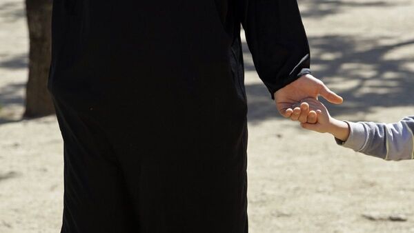 Aprehenden a un sacerdote en Bolivia acusado de abuso sexual