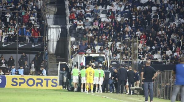 Un hincha falleció en Para Uno durante el partido entre Olimpia y General Caballero - Noticiero Paraguay