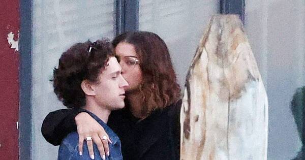 La Nación / Zendaya y Tom Holland fueron captados “muy enamorados” en Venecia