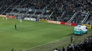 Aficionado de Olimpia falleció en pleno partido de anoche en Para Uno