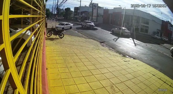 Un auto le pasó encima y sobrevivió - C9N