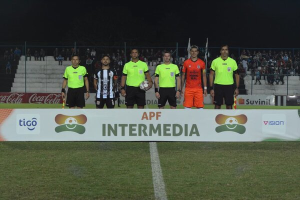 2 de Mayo deja escapar la victoria y cede un empate ante Santaní en duelo de punteros - Radio Imperio