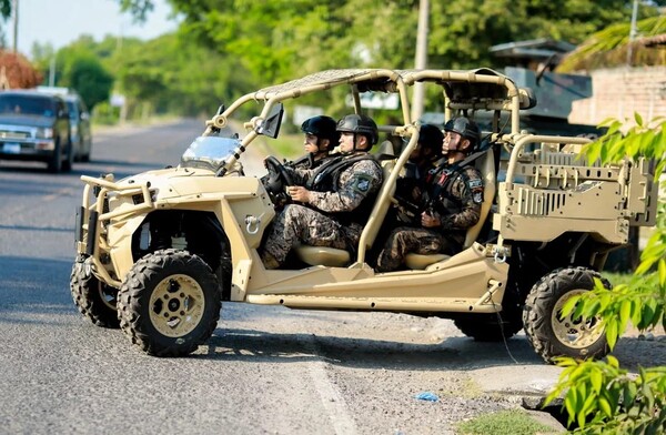 El Salvador: Nayib Bukele ordenó un cerco militar a una ciudad donde mataron a un policía - Megacadena — Últimas Noticias de Paraguay