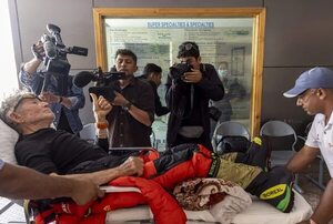 El longevo escalador Carlos Soria es evacuado de la montaña tras accidente en el pico Dhaulagiri - Polideportivo - ABC Color