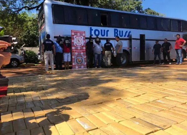 Condenan a cuatro narcotraficantes que intentaron llevar marihuana al Brasil - ABC en el Este - ABC Color