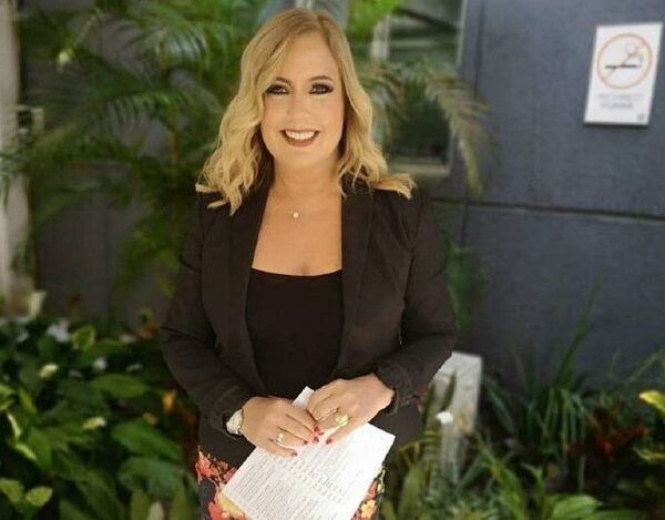 Jueza declara culpable a Juan Vera por lesión a la intimidad de Menchi Barriocanal · Radio Monumental 1080 AM