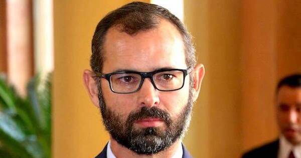 La Nación / Es “absolutamente necesario” regular proceso de licitación en periodos de transición, sostienen