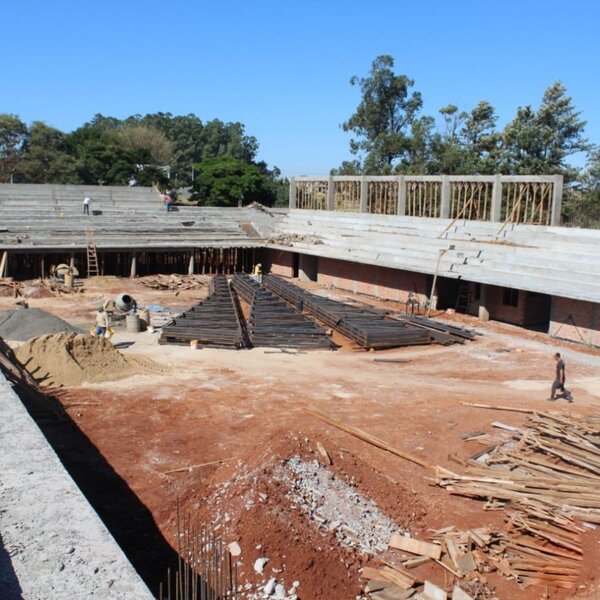 Obras del polideportivo municipal de Santa Rita avanzan sin contratiempo - La Clave