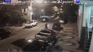Cobarde asalto y ataque de motochorros a una mujer - Noticias Paraguay