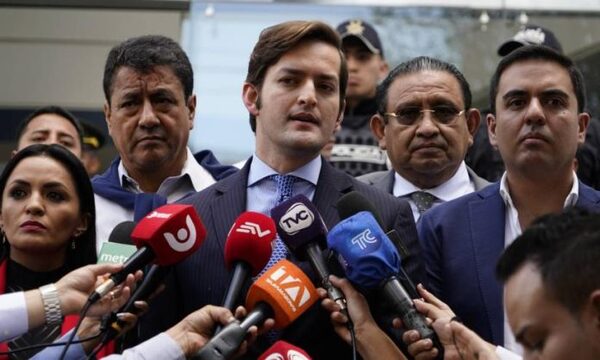 Ecuador: Presentaron una demanda de inconstitucionalidad contra la disolución del Parlamento - ADN Digital