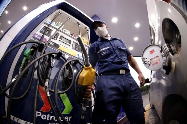 Petropar reducirá los precios de dos tipos de diésel desde este sábado