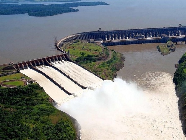 Concurso en Itaipú: Juegan con sueños de más de 17 mil jóvenes - La Tribuna