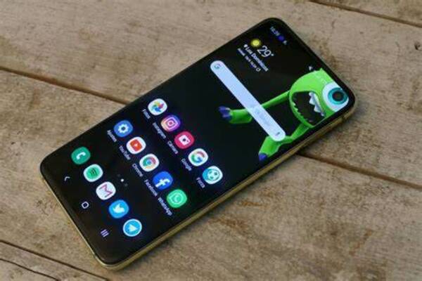 Simuló un asalto para comprar un celular