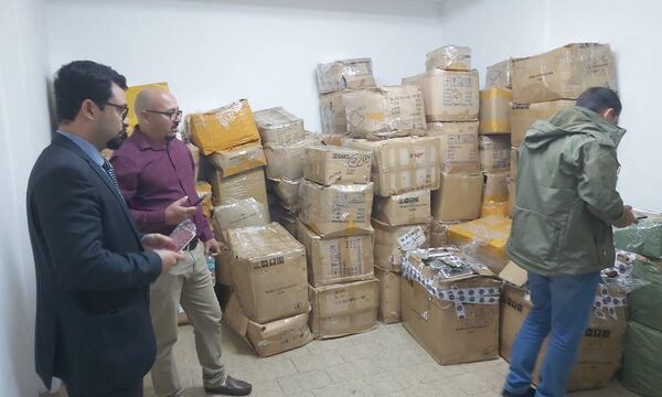 Intervienen depósito y confiscan gran cantidad de productos falsificados
