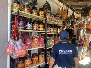 Diario HOY | Artesanos en jaque tras “caza” de termos de clubes por ley de marcas