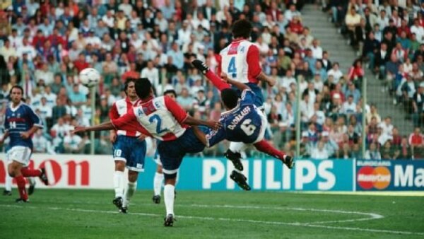 Versus / Robert Pires recordó el partido contra Paraguay: "Fue el rival más difícil del mundial"