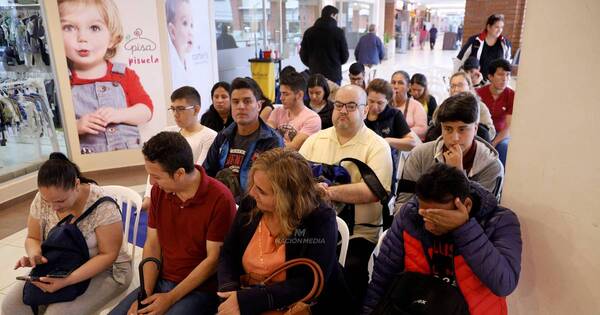 La Nación / Desempleo aumentó en el sector privado pero el Estado contrató más de 72.000 personas en el 2023