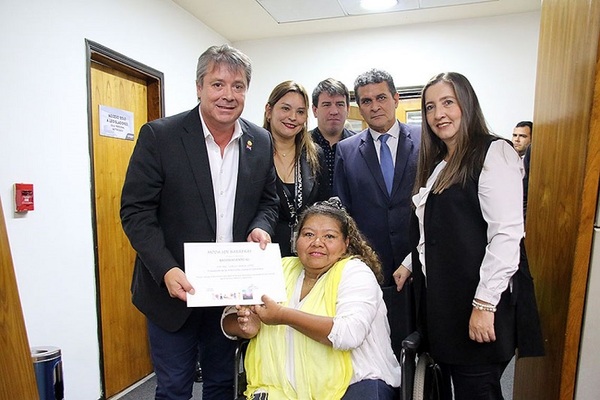 Reconocen labor de legisladores en favor de las personas con discapacidad