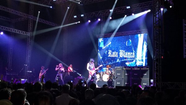 Rata Blanca hizo vibrar a su público con gran show en Asunción