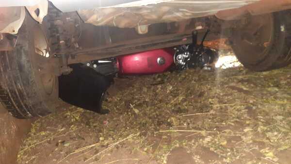 ENCARNACIÓN: HOMBRE ATROPELLÓ CON SU CAMIONETA A MOTOASALTANTES - Itapúa Noticias