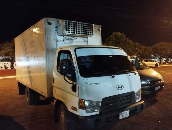 T. R. PEREIRA: A LOS TIROS DETUVIERON UN CAMIÓN Y PERPETRARON ROBO - Itapúa Noticias