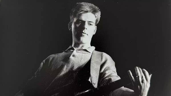 Falleció Andy Rourke, el legendario bajista de The Smiths | 1000 Noticias
