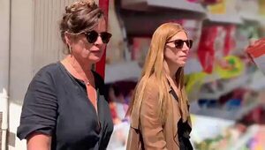 Jade Jagger, condenada a pagar 800 euros por agredir a una policía española en Ibiza - Mundo - ABC Color