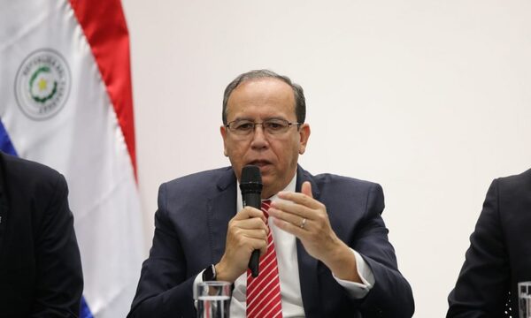 Director general reitera transparencia del concurso para cubrir vacancias en Itaipu