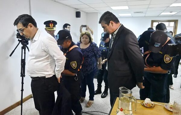 Exministros de Agricultura esperan a que justicia defina sitio de reclusión - Policiales - ABC Color