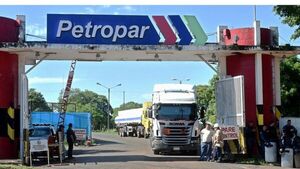 Peña promete limpiar Petropar de los corruptos y sincerar los precios 