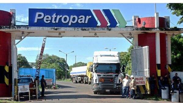 Peña promete limpiar Petropar de los corruptos y sincerar los precios