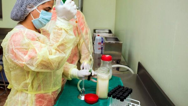 Alientan a las mujeres a donar leche materna para salvar a recién nacidos