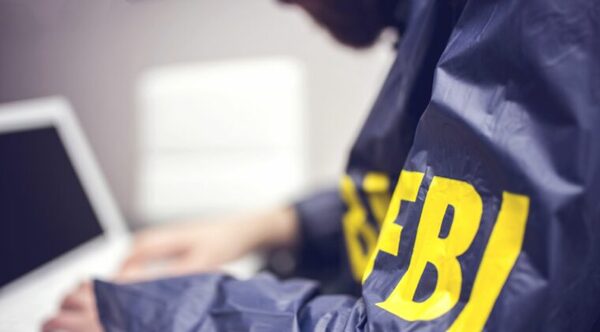El FBI aún espía regularmente comunicaciones de estadounidenses, según tribunal - Oasis FM 94.3