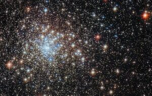 Hubble se asoma a un cúmulo estelar reluciente - Ciencia - ABC Color