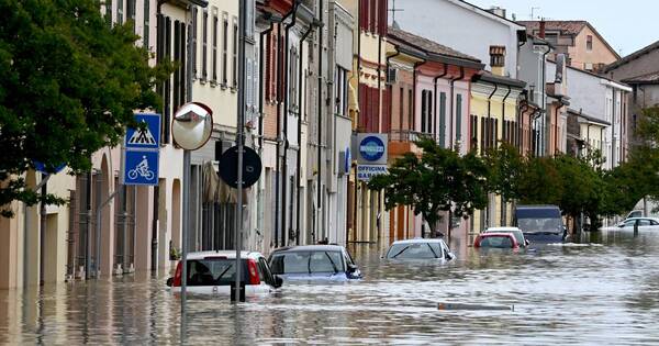 La Nación / Inundaciones golpean el norte de Italia y dejan 14 muertos
