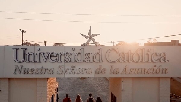 Enviados del Vaticano reciben serie de denuncias en la Universidad Católica - ADN Digital