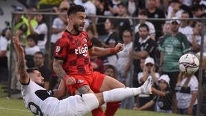 Torneo Apertura: Por un paso al título