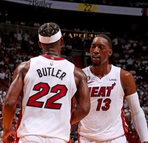 Versus / Los Heat toman otra vez Boston y se alejan en la final del Este de la NBA