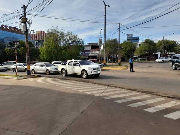 Municipalidad de Encarnación toma medidas para ordenar el tránsito en acceso al puente internacional
