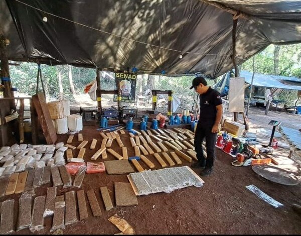 Amambay: Imputan a tres personas por la tenencia de más de ocho toneladas de marihuana - Judiciales.net