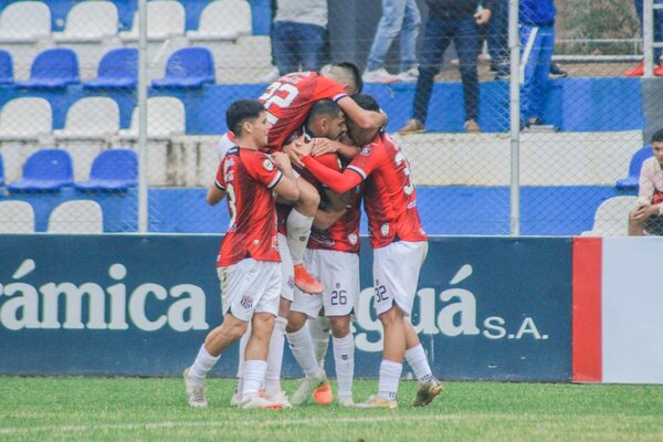 Versus / Santaní y Colegiales festejan en casa ajena en la División Intermedia 2023