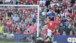 Nottingham Forest doblega al Arsenal y hace campeón al City