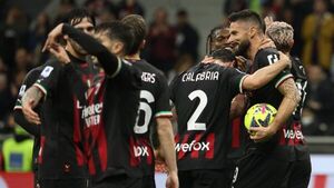 Milan golea y se reengancha a la Champions