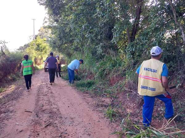 IMPORTANTES TRABAJOS DE ASEO URBANO SE REALIZARON EN JOSÉ L. OVIEDO  - Itapúa Noticias